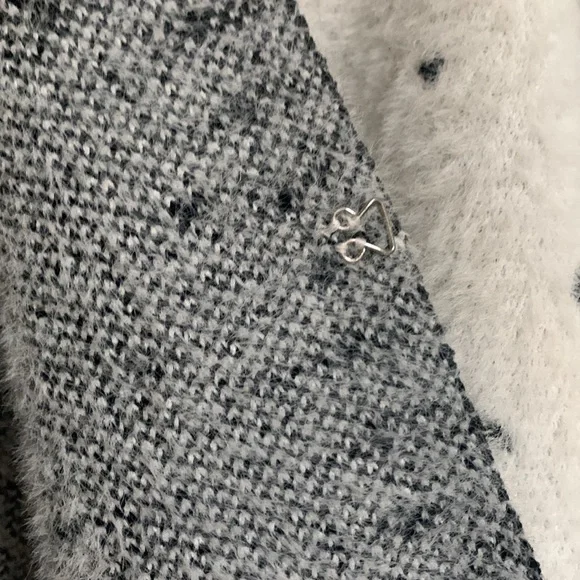 Beautiful Cobble Lane Poncho NWOT - Picture 4 of 6